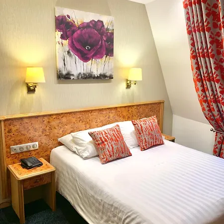 Отель Bristol 4*