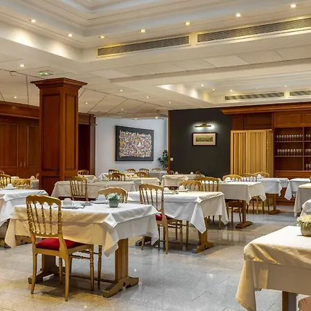Bristol Hotell 4*