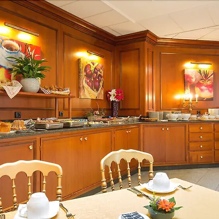 Отель Bristol 4*